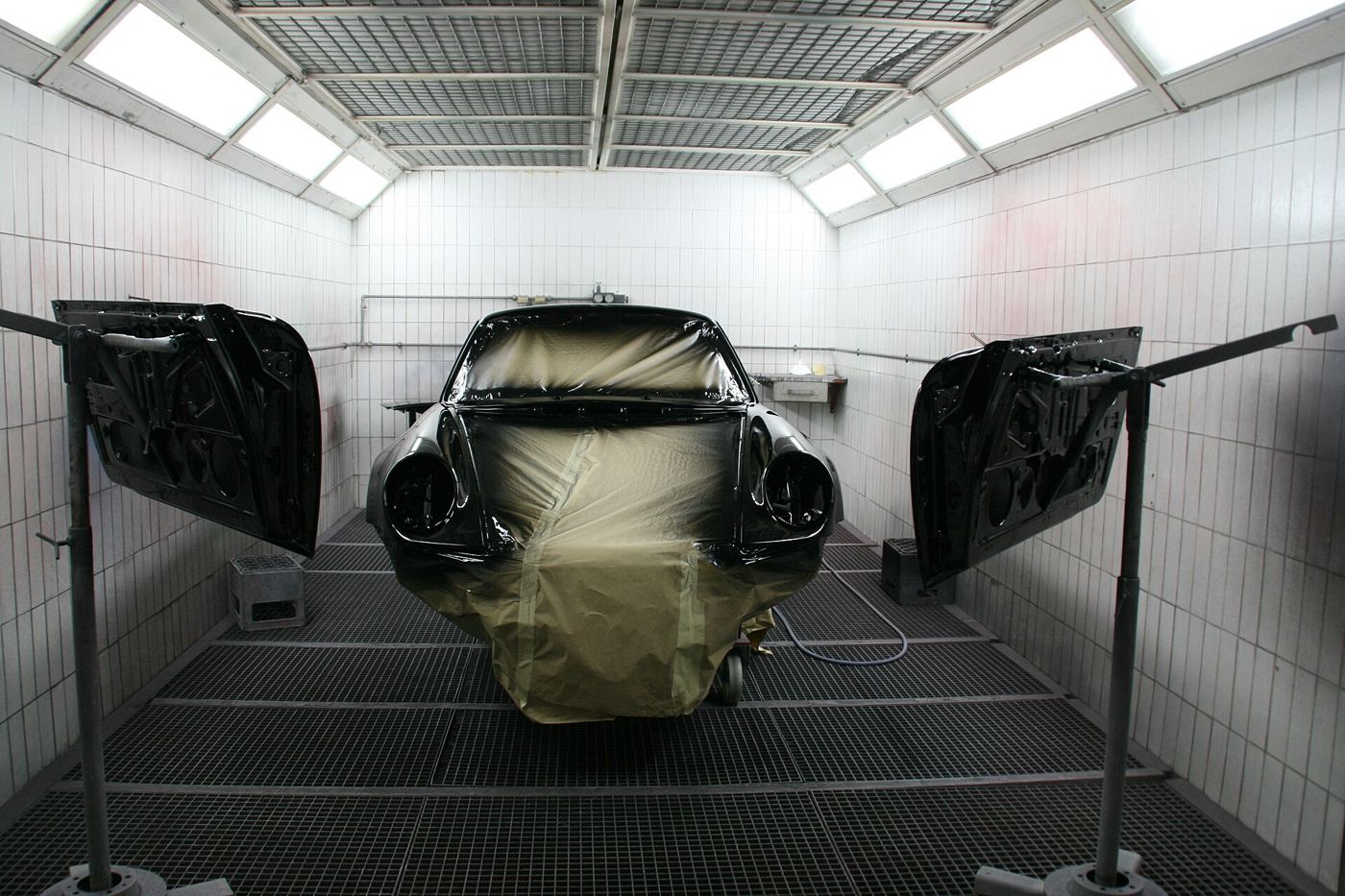 Cabine de peinture automobile