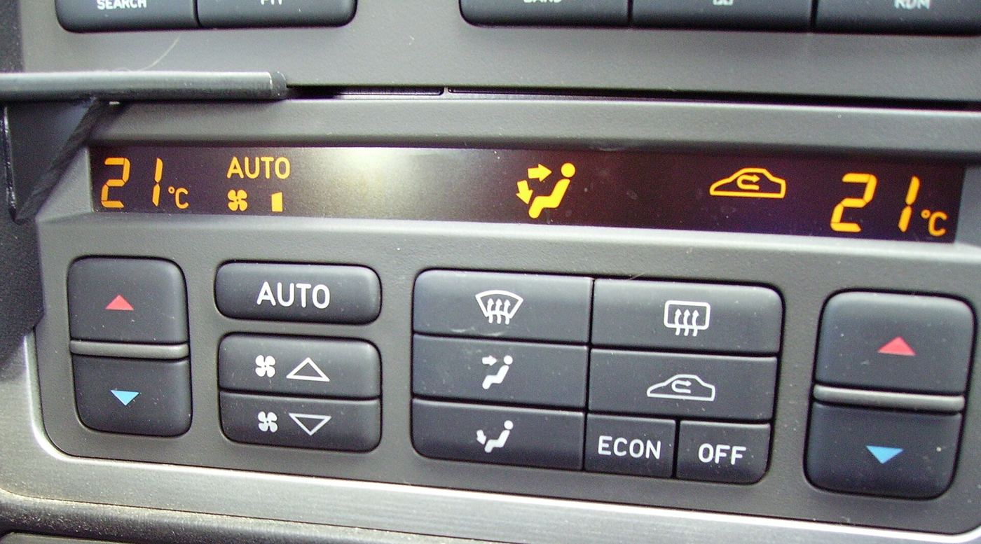 Commandes de climatisation automobile